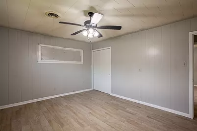 909 W Curtis Avenue, Orange, TX 77630 - Photo 15