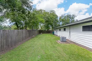 909 W Curtis Ave, Orange, TX 77630 - Photo 21