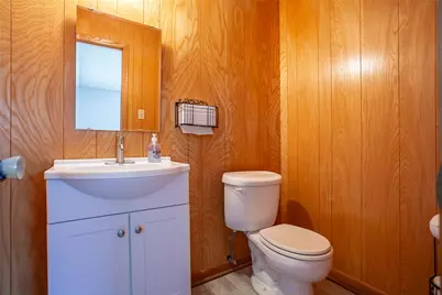 909 W Curtis Avenue, Orange, TX 77630 - Photo 13