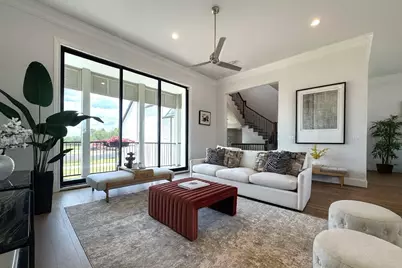 11057 Chatterton Drive, Houston, TX 77043 - Photo 3