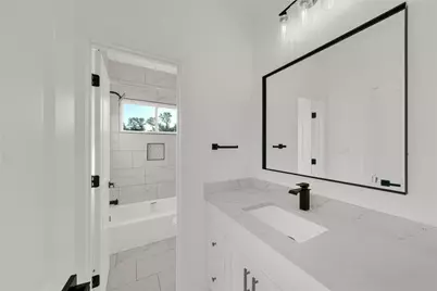 4406 Bond Street, Houston, TX 77026 - Photo 13