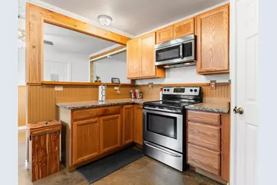 101 Oak Creek Drive, Van Vleck, TX 77482 - Photo 13