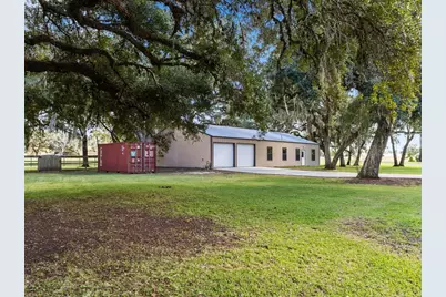 101 Oak Creek Drive, Van Vleck, TX 77482 - Photo 5