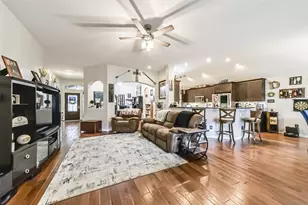210 Jamie Ct, La Porte, TX 77571 - Photo 7