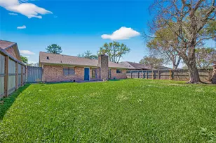 3031 Shawnee Dr, Sugar Land, TX 77479 - Photo 41