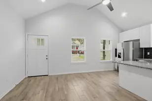 16902 Balmoral, Montgomery, TX 77316 - Photo 5