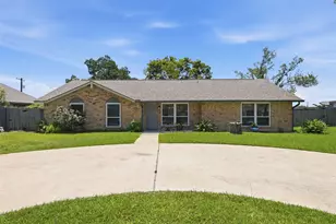 2210 Quail Hollow Dr, Bryan, TX 77802 - Photo 1