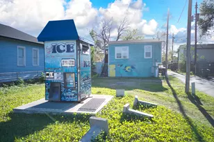 1415 39th St, Galveston, TX 77550 - Photo 15