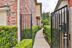 4256 Childress St, Houston, TX 77005 - Photo 3