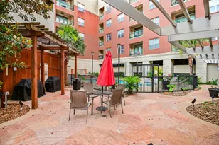 300 St Joseph Pkwy, Houston, TX 77002 - Photo 31