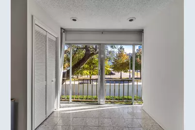 5050 Ambassador Way #218, Houston, TX 77056 - Photo 7