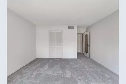 5050 Ambassador Way #218, Houston, TX 77056 - Photo 11