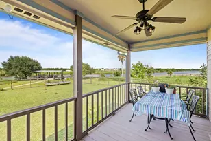 7902 S Redfish Dr, Hitchcock, TX 77563 - Photo 33