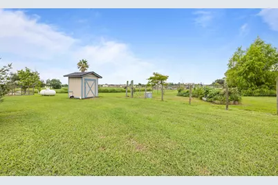 7902 S Redfish Drive, Hitchcock, TX 77563 - Photo 45