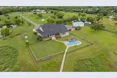 7902 S Redfish Drive, Hitchcock, TX 77563 - Photo 47