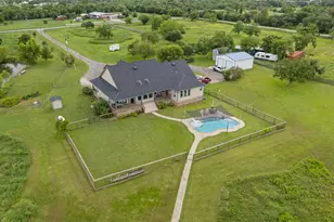 7902 S Redfish Dr, Hitchcock, TX 77563 - Photo 47