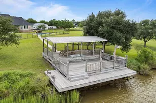 7902 S Redfish Dr, Hitchcock, TX 77563 - Photo 41