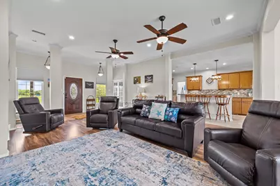 7902 S Redfish Drive, Hitchcock, TX 77563 - Photo 11