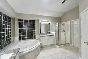 16807 Laguna Springs Dr, Houston, TX 77095 - Photo 33