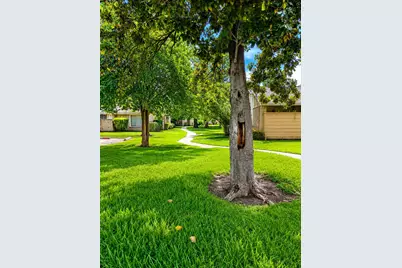 6106 W Airport Boulevard #18, Houston, TX 77035 - Photo 19