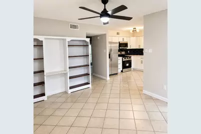 6106 W Airport Boulevard #18, Houston, TX 77035 - Photo 3