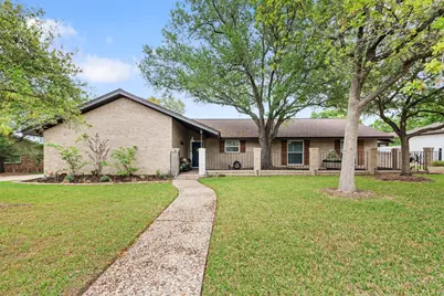 2512 Towering Oaks Drive, Bryan, TX 77802 - Photo 1