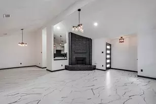 30 Crestbriar Ct, Baytown, TX 77521 - Photo 5