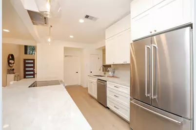 9533 Bayou Brook Street, Houston, TX 77063 - Photo 13