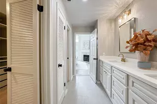 9533 Bayou Brook St, Houston, TX 77063 - Photo 19