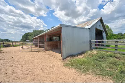 20510 Kickapoo Road, Waller, TX 77484 - Photo 11