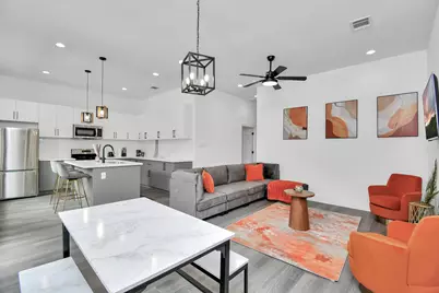 4909 Higgins Street #A/B, Houston, TX 77033 - Photo 5