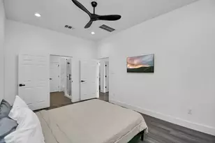 4909 Higgins St, Houston, TX 77033 - Photo 13