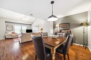 1138 W 25th St, Houston, TX 77008 - Photo 3