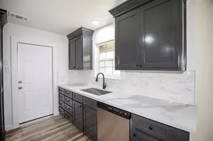4906 Gardenia Trail, Pasadena, TX 77505 - Photo 9