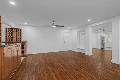 7575 Katy Freeway #4, Houston, TX 77024 - Photo 5