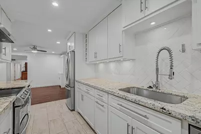 7575 Katy Freeway #4, Houston, TX 77024 - Photo 27