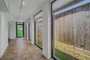 7575 Katy Fwy, Houston, TX 77024 - Photo 29