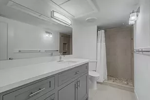 7575 Katy Fwy, Houston, TX 77024 - Photo 39