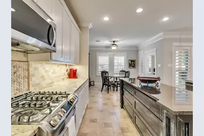 9 Robin Trail, Conroe, TX 77304 - Photo 11