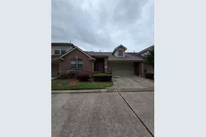 1606 Village Townhome Drive, Pasadena, TX 77504 - Photo 1