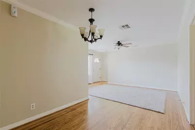 5210 De Lange Lane, Houston, TX 77092 - Photo 9