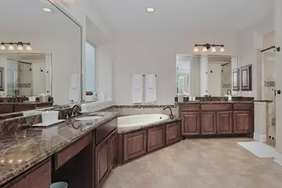 18 Shallowford, The Woodlands, TX 77375 - Photo 15
