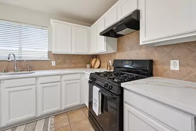 1915 Tommy Lane, Missouri City, TX 77489 - Photo 13