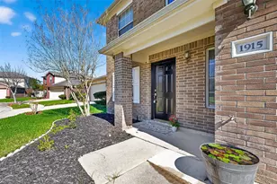 1915 Tommy Ln, Missouri City, TX 77489 - Photo 3