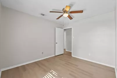 804 Buckingham Drive, Friendswood, TX 77546 - Photo 19