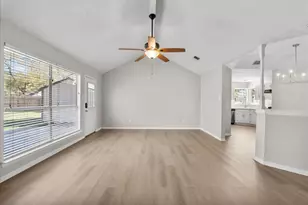 804 Buckingham Dr, Friendswood, TX 77546 - Photo 11