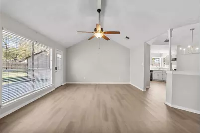 804 Buckingham Drive, Friendswood, TX 77546 - Photo 11