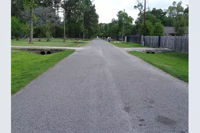 18906 Woodridge Drive, Conroe, TX 77302 - Photo 25