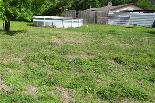 18906 Woodridge Dr, Conroe, TX 77302 - Photo 17