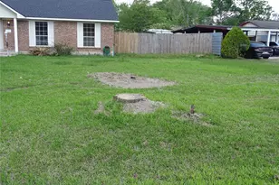 18906 Woodridge Dr, Conroe, TX 77302 - Photo 3